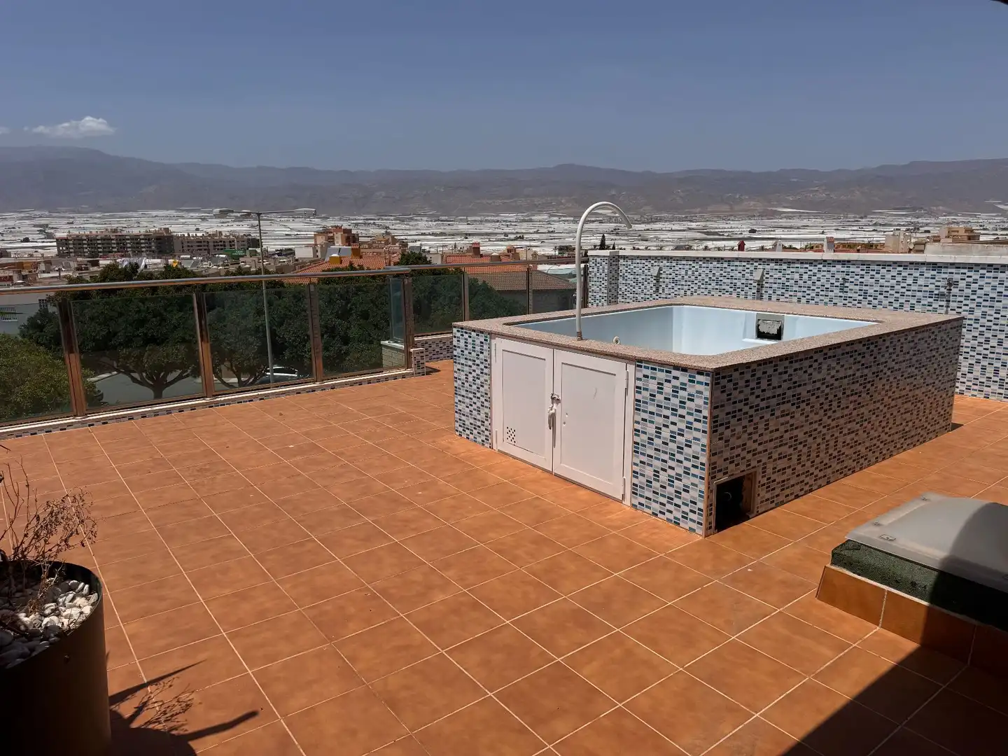 Terrassa de Casa adosada en venda en Roquetas de Mar amb Aire condicionat, Terrassa i Traster