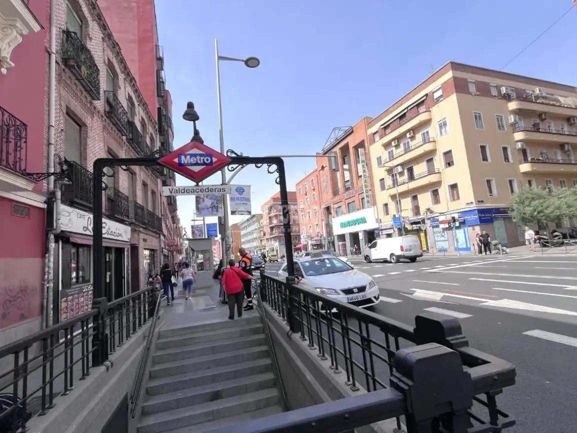 Vista exterior de Piso en venta en Madrid
