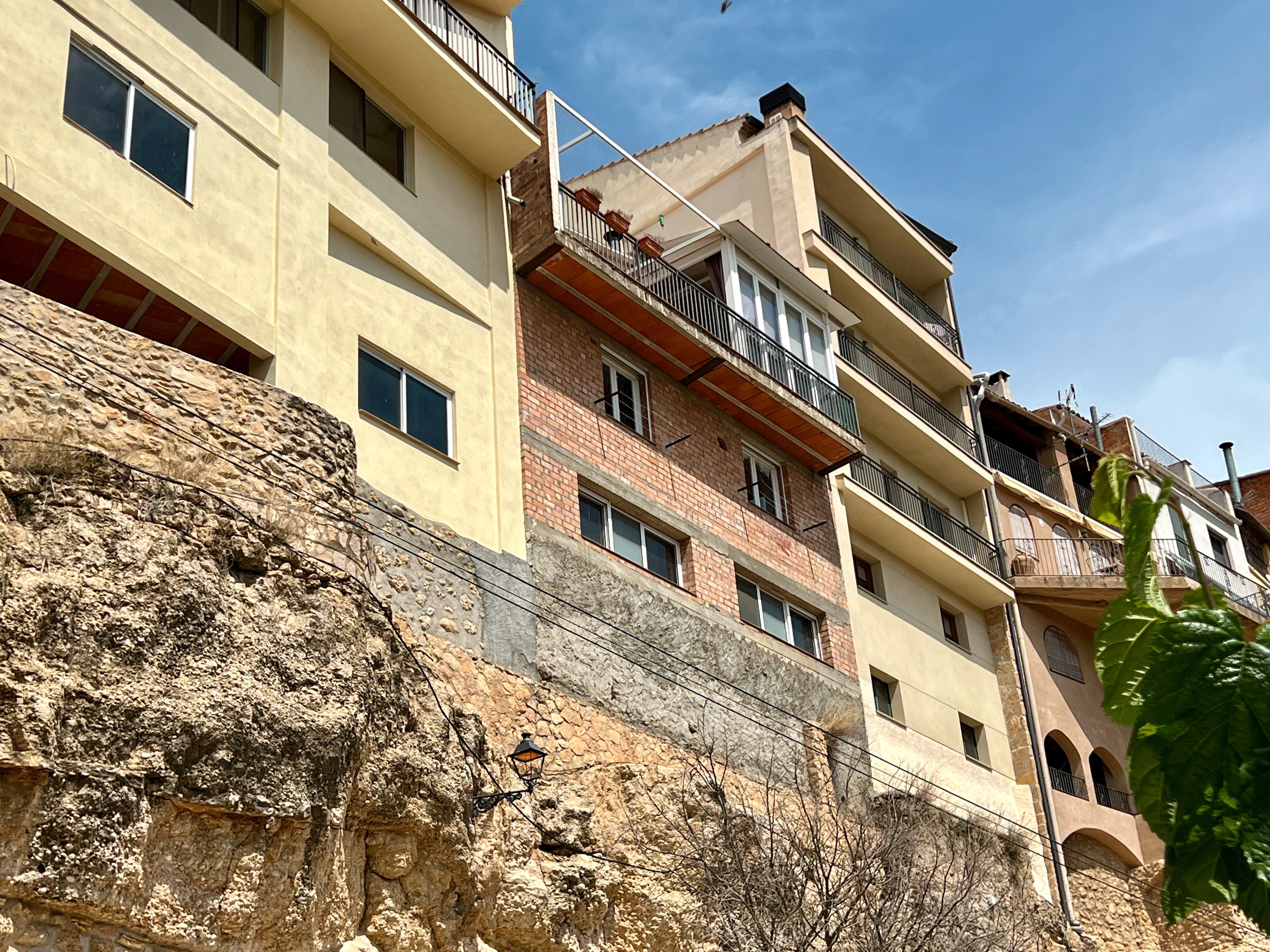 Exterior view of House or chalet for sale in La Bisbal de Montsant  with Air Conditioner, Heating and Parquet flooring