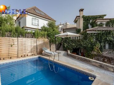 House with pool for sale in Calle RAMBLIZO