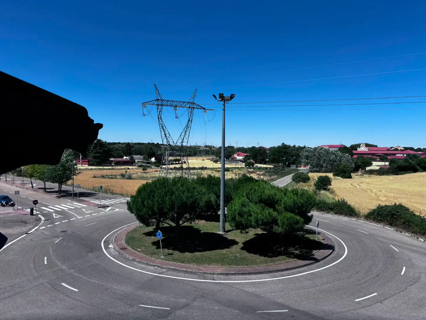 Außenansicht von Einfamilien-Reihenhaus zum Verkauf in Burgos mit Heizung, Terrasse und Abstellraum