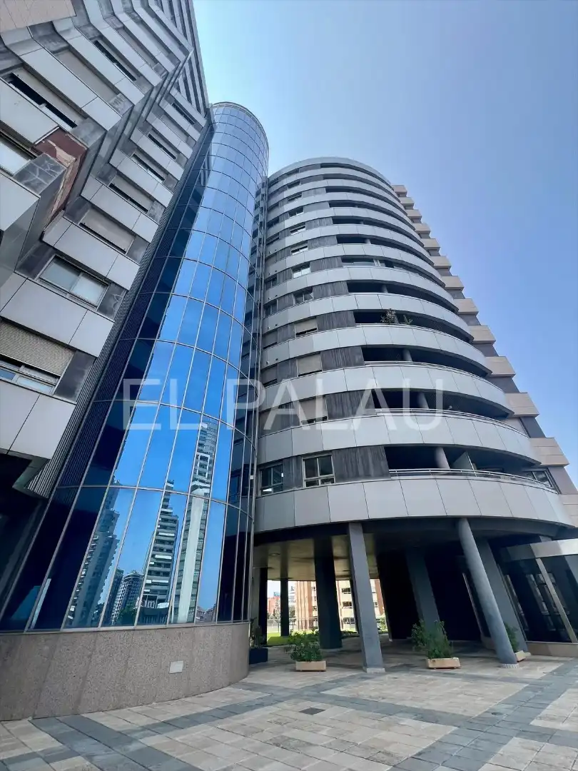 Vista exterior de Piso de alquiler en Valencia con Aire acondicionado, Calefacción y Parquet