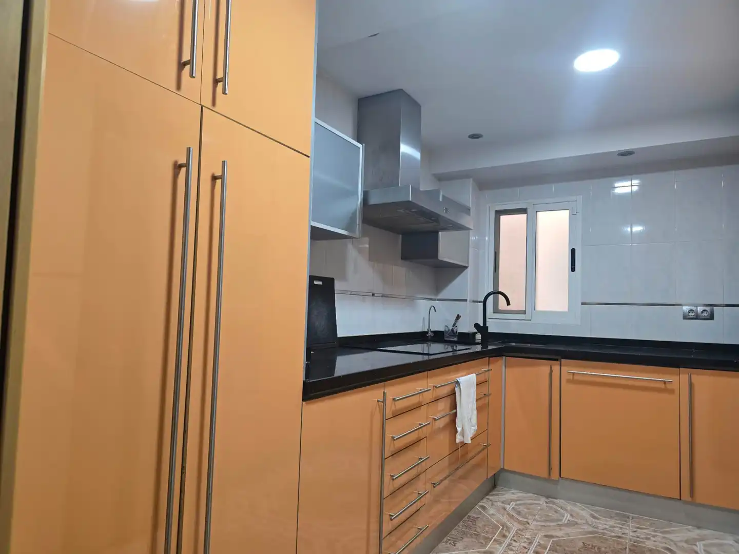 Küche von Wohnung zum Verkauf in Castellón de la Plana / Castelló de la Plana mit Klimaanlage, Möbliert und Balkon
