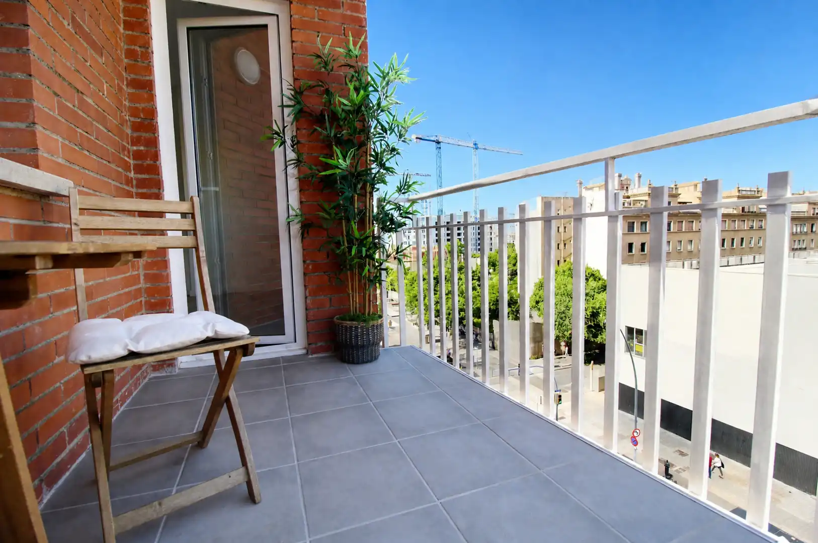 Terrasse von Wohnung zum Verkauf in Barcelona mit Parkett, Ofen und Balkon