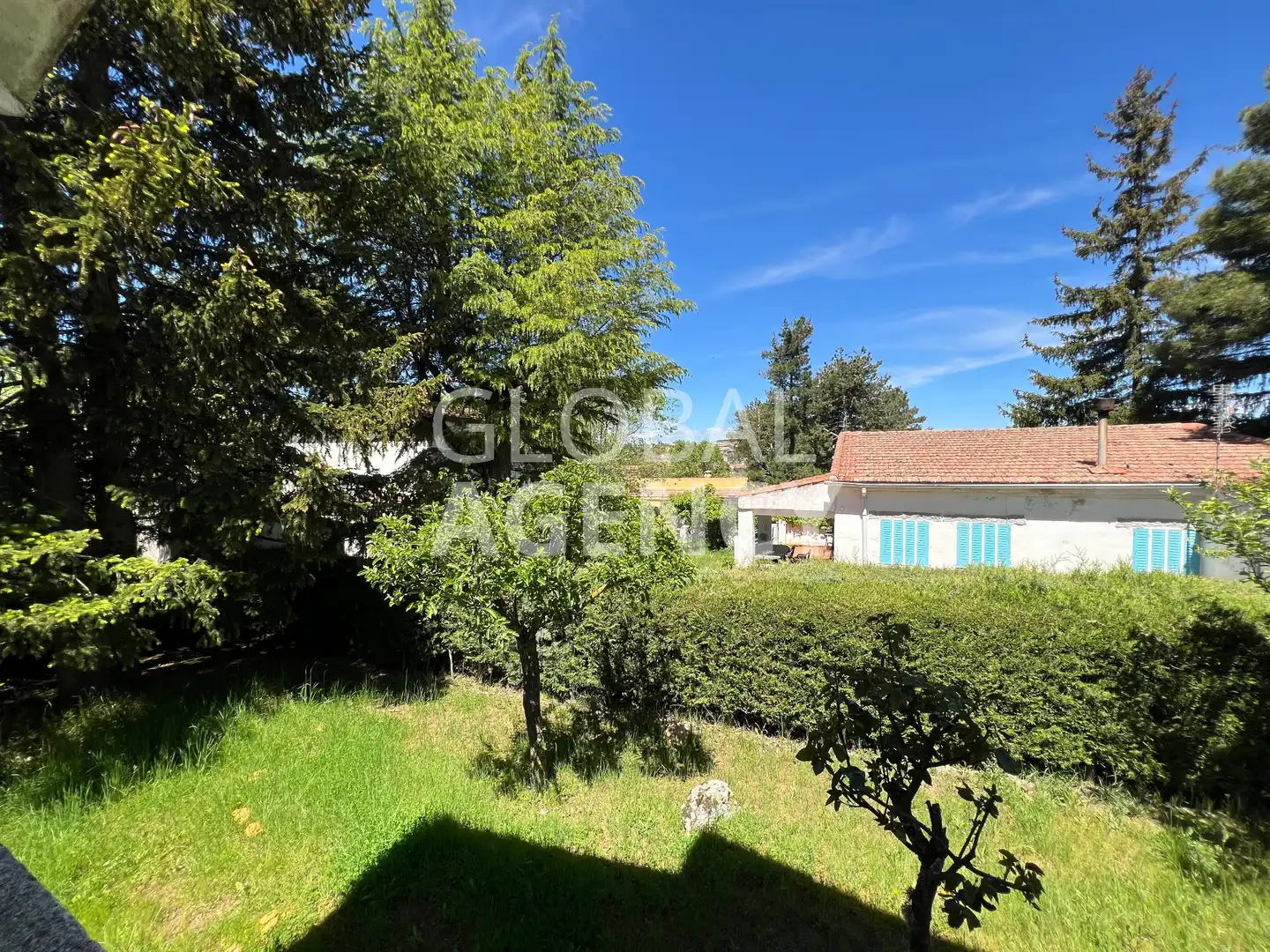 Haus oder Chalet zum Verkauf in Herradón de Pinares mit Heizung, Privatgarten und Terrasse