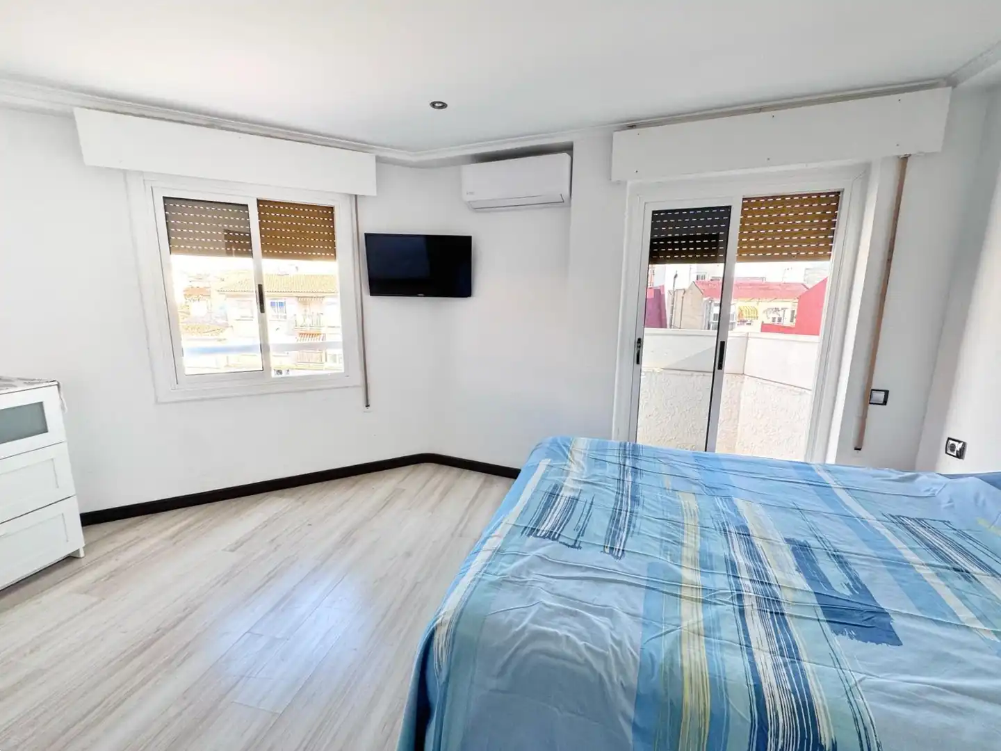 Habitación de Piso de alquiler en Petrer con Aire acondicionado, Calefacción y Amueblado