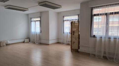 Photo 3 of Office to rent in Salvador de Azpiazu Ibilbidea, 13, San Martín, Vitoria - Gasteiz