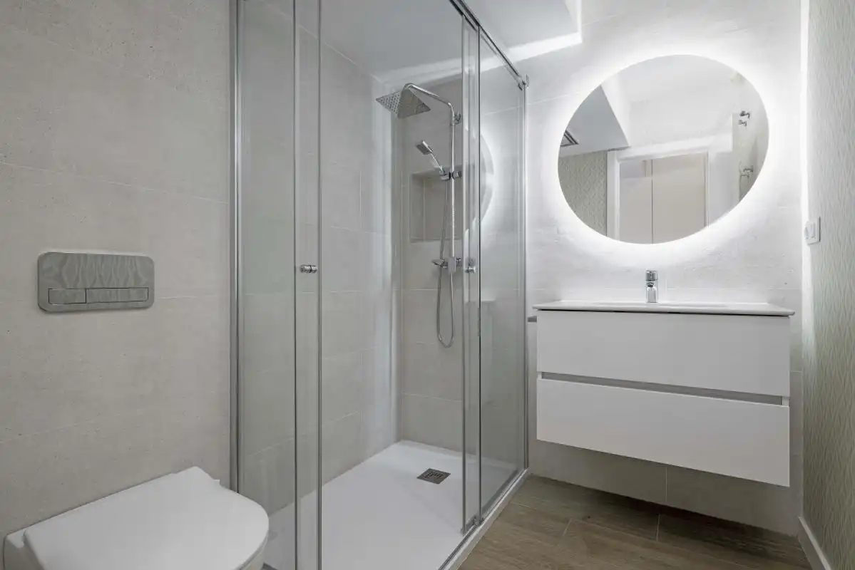 Baño de Piso en venta en Sevilla con Aire acondicionado y Calefacción