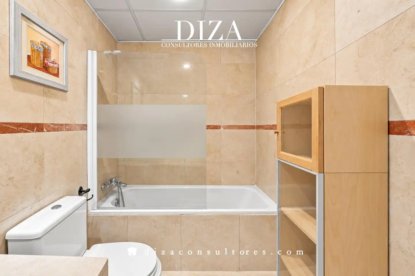Bathroom of Ground floor for sale in Madrid  with Air Conditioner, Heating and Terrace