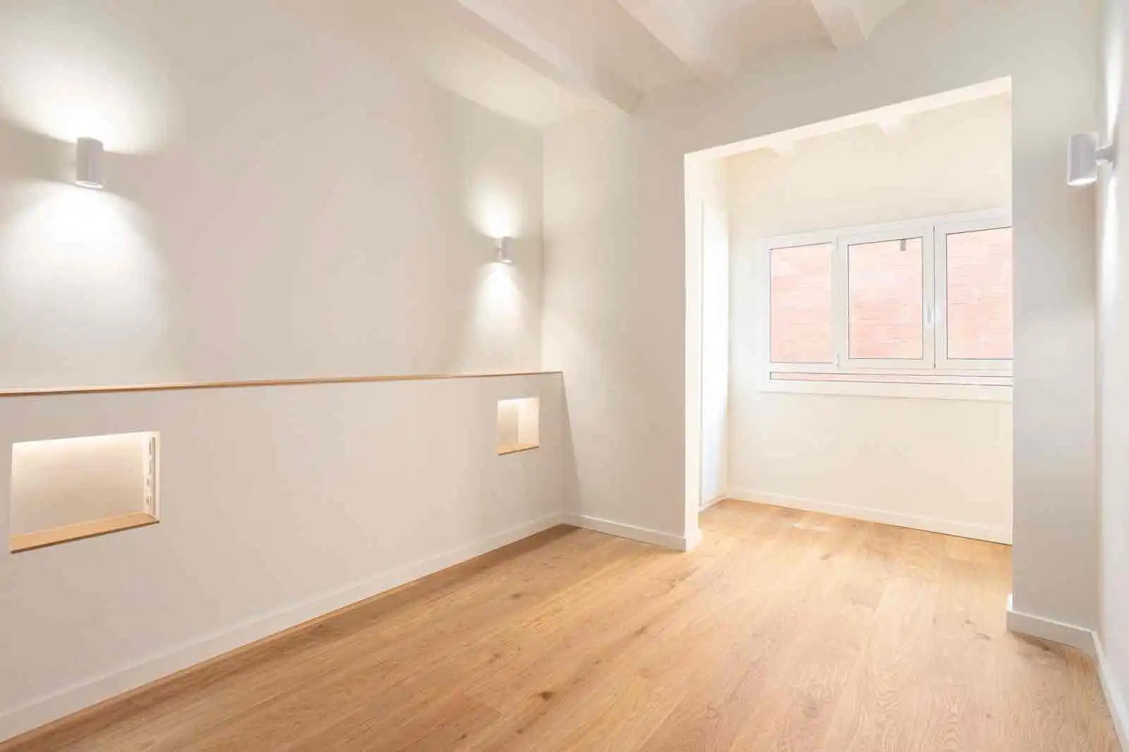 Habitación de Piso en venta en Barcelona con Parquet y Balcón