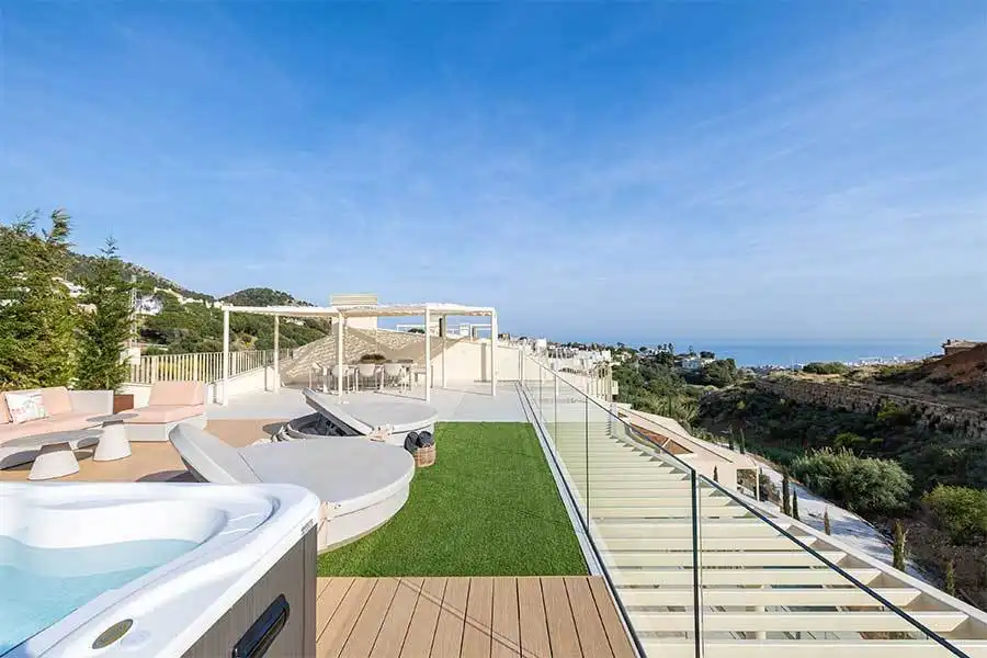 Penthouse with pool for sale in Mijas pueblo