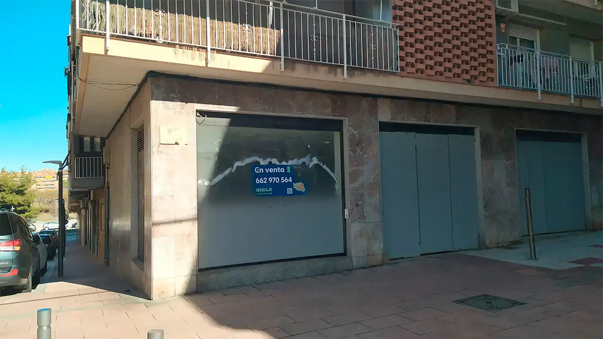 Local en venda a SANT FELIU DE LLOBREGAT, 10, 10, Les Planes
