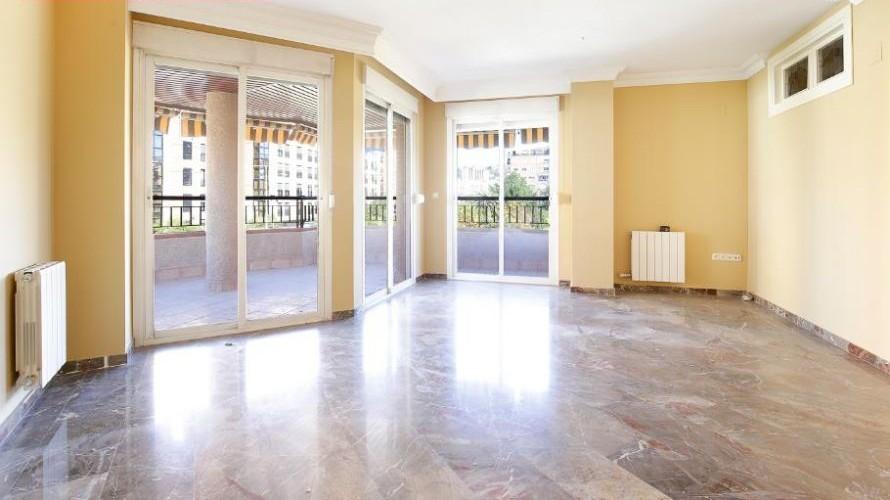 Photo 1 of Flat to rent in Arabial, Rosaleda - Juventud, Granada