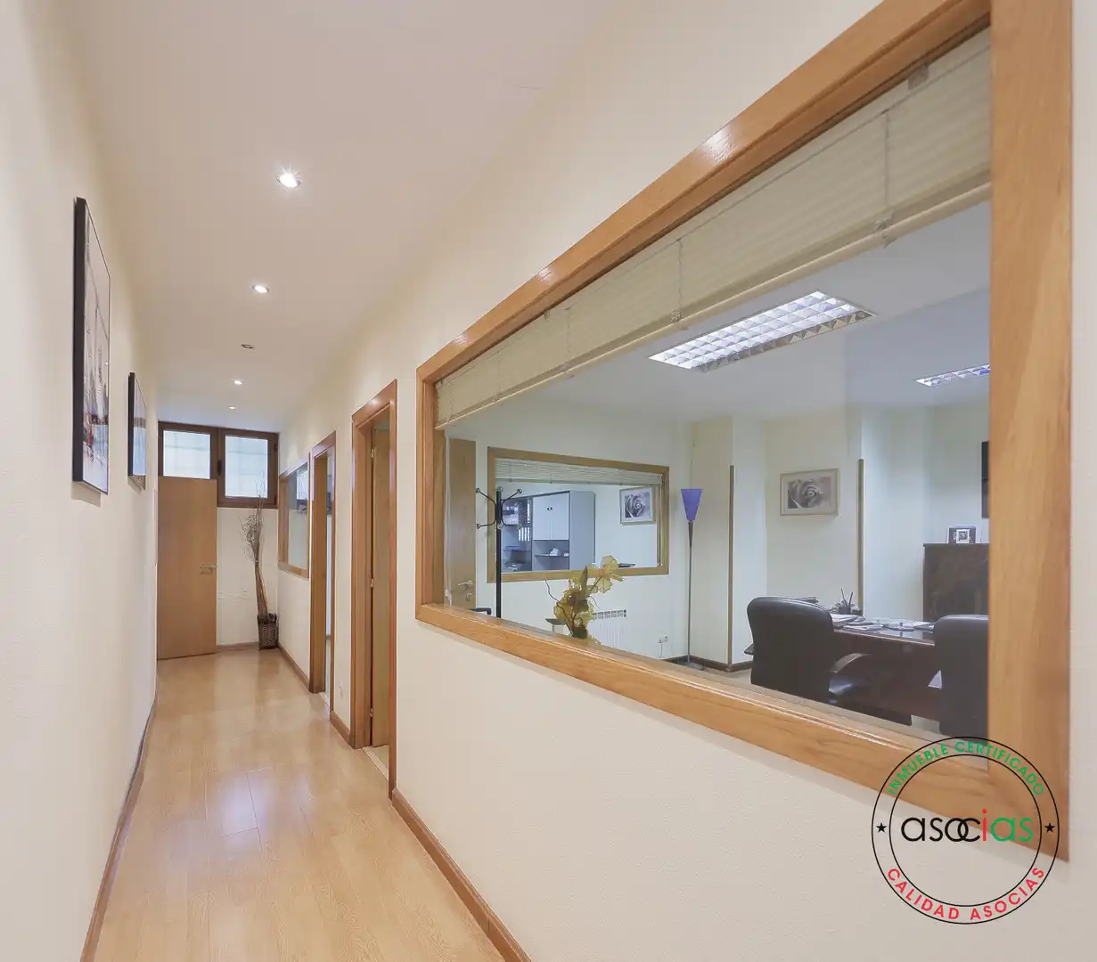 Business premises for sale in Gijón - CL GRANADOS 10