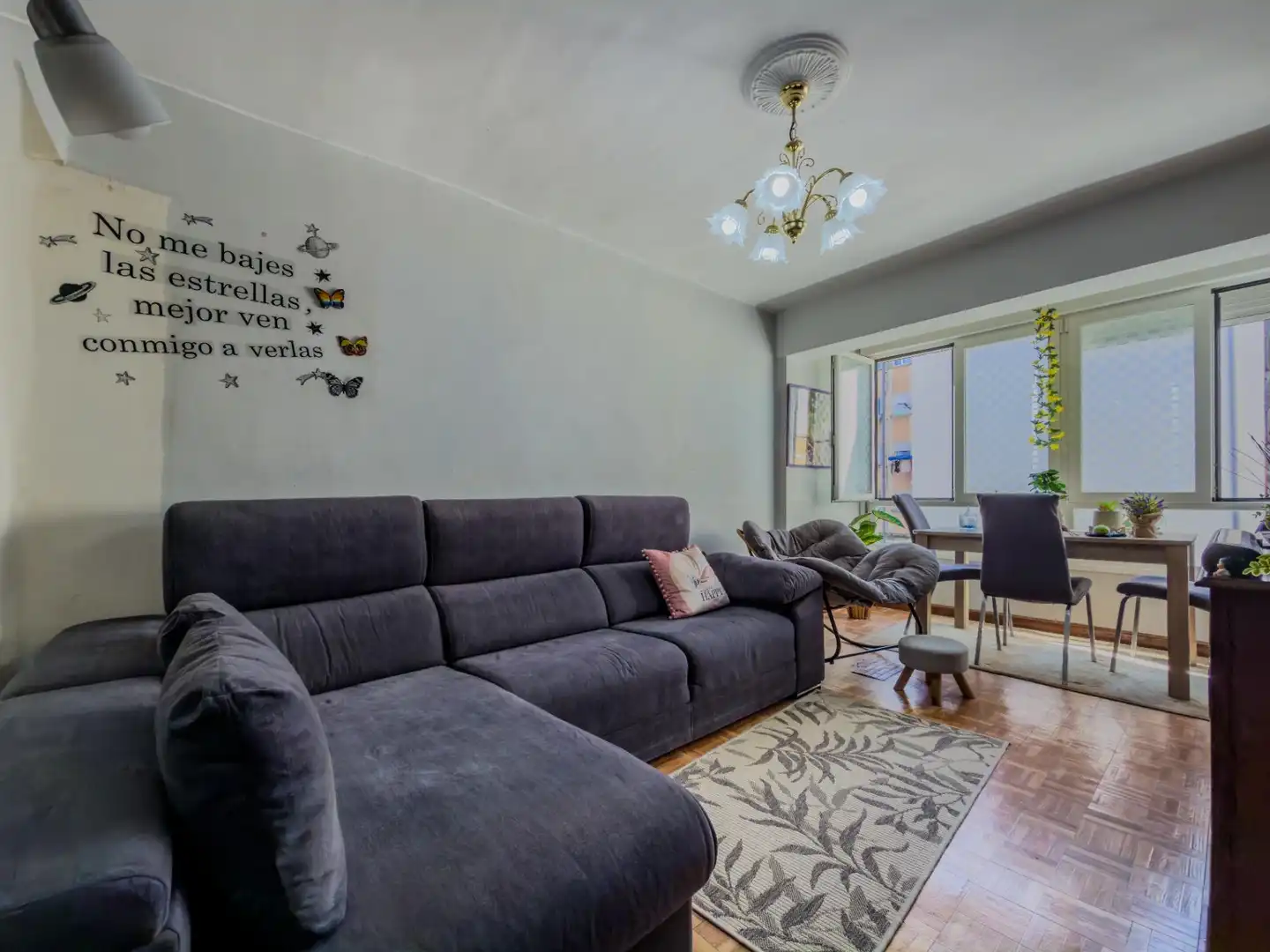 Wohnzimmer von Wohnung zum Verkauf in Santander mit Heizung
