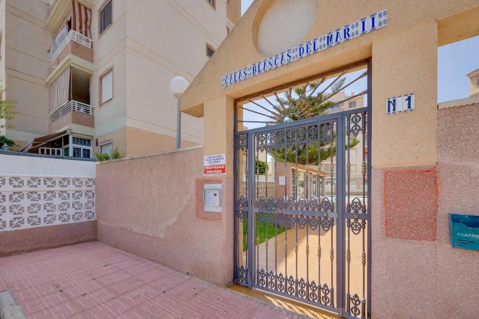 Apartamento en venta en Torrevieja con Terraza, Amueblado y Piscina comunitaria