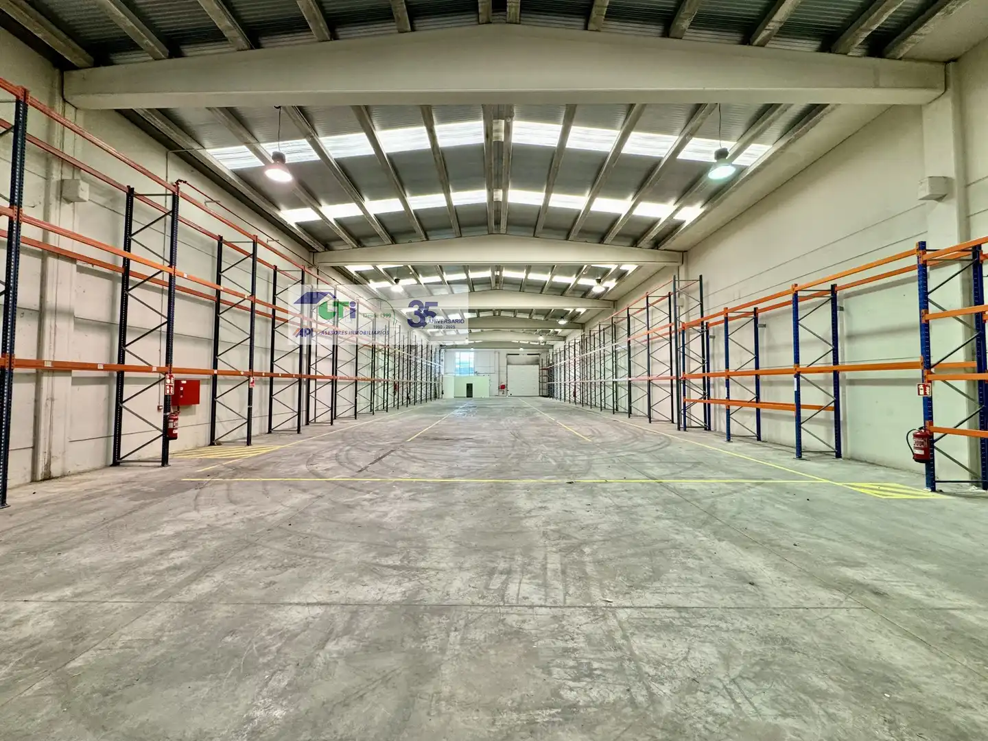 Industrial buildings for rent in La Muela