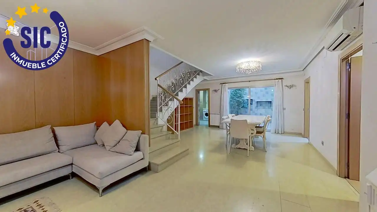 Haus oder Chalet zur Miete in Chiva mit Heizung und Terrasse