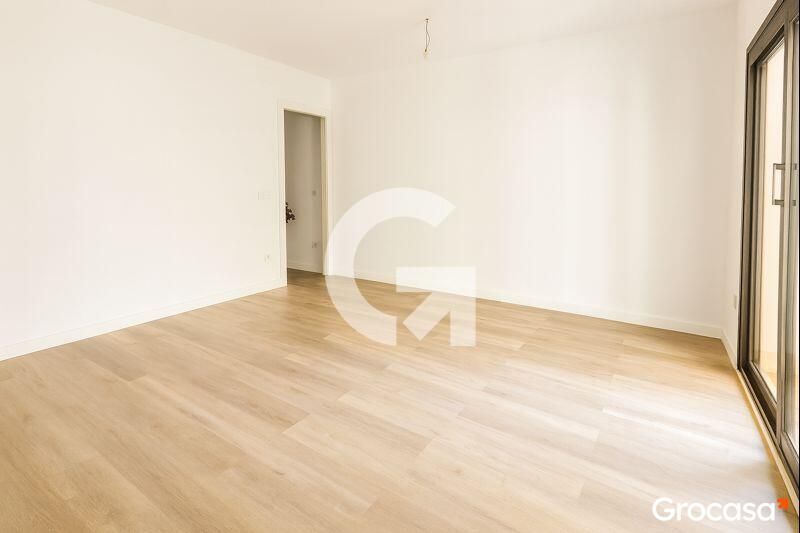 Dormitori de Pis en venda en Vilanova i la Geltrú amb Terrassa, Forn i Balcó