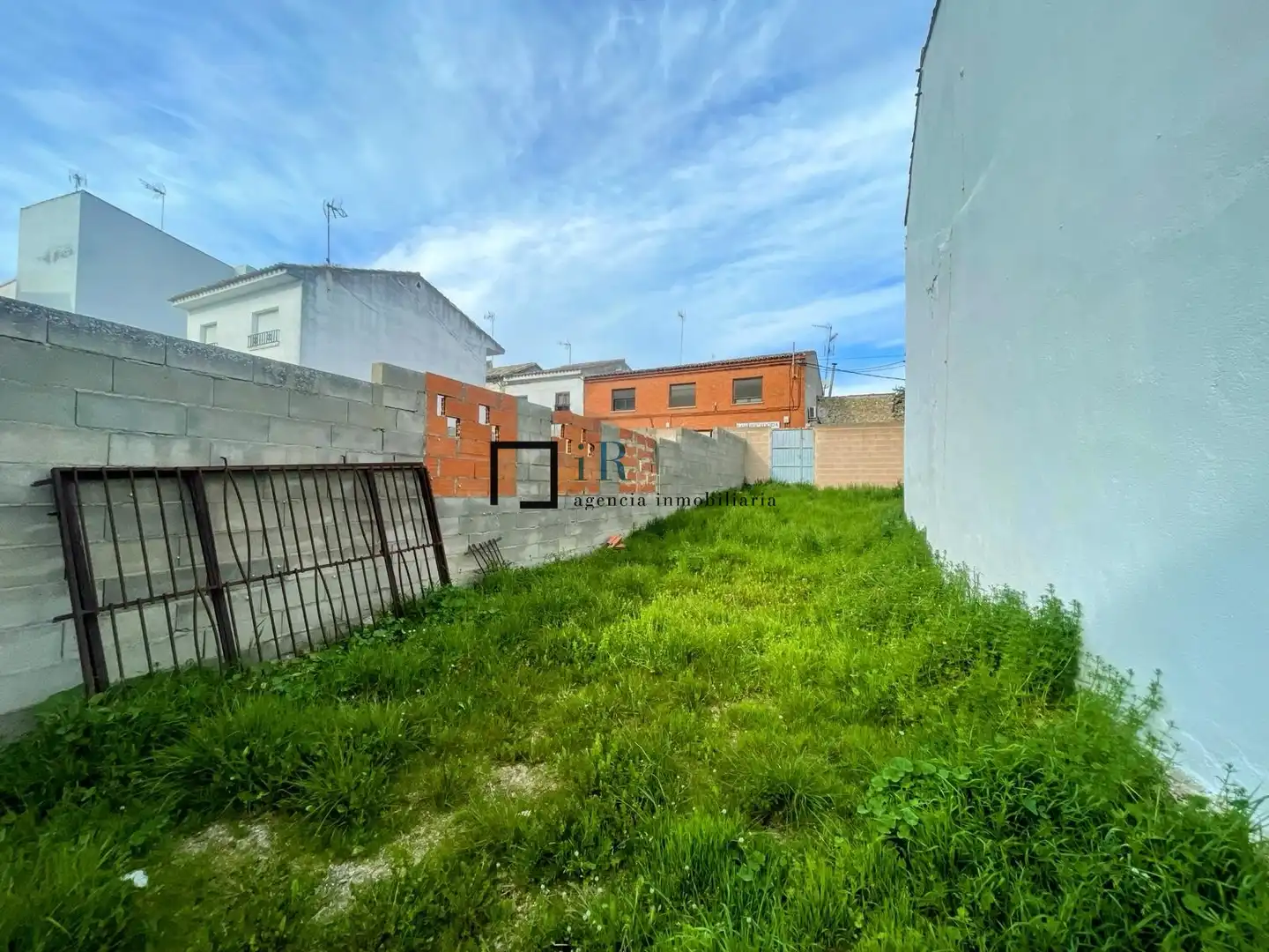 Residential land for sale in Esquivias