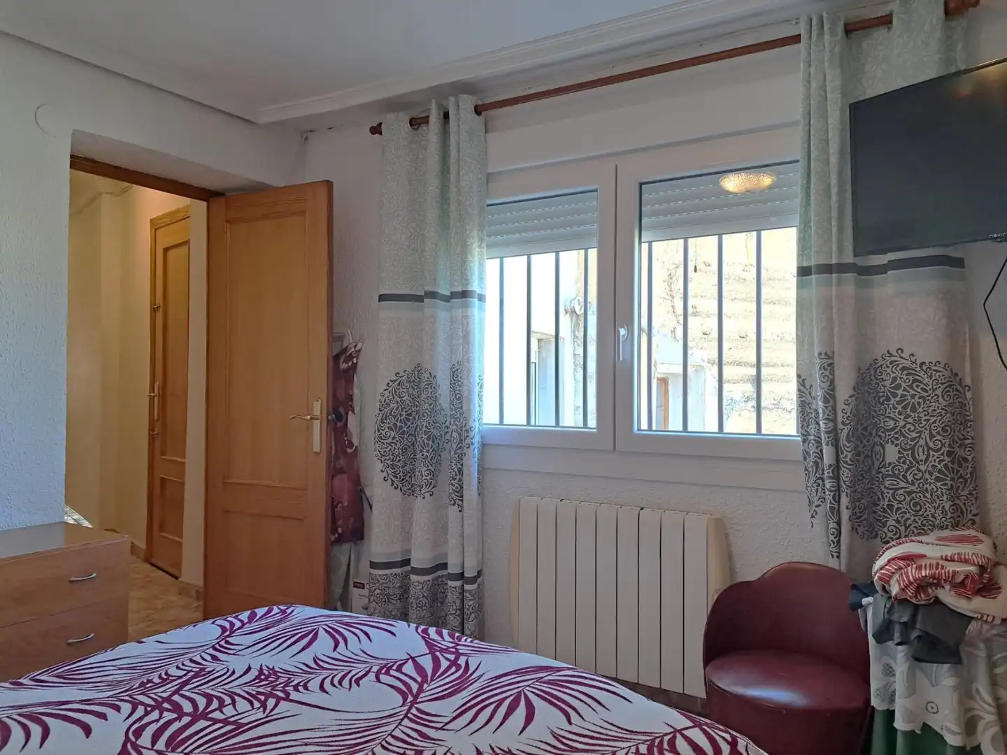 Bedroom of Houses for sale in Requena