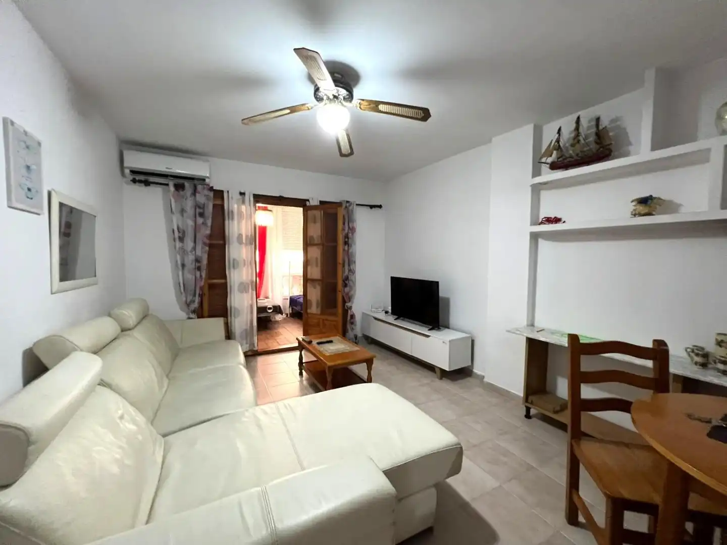 Apartamento con terraza en venta en Playa de los Locos, imagen 2