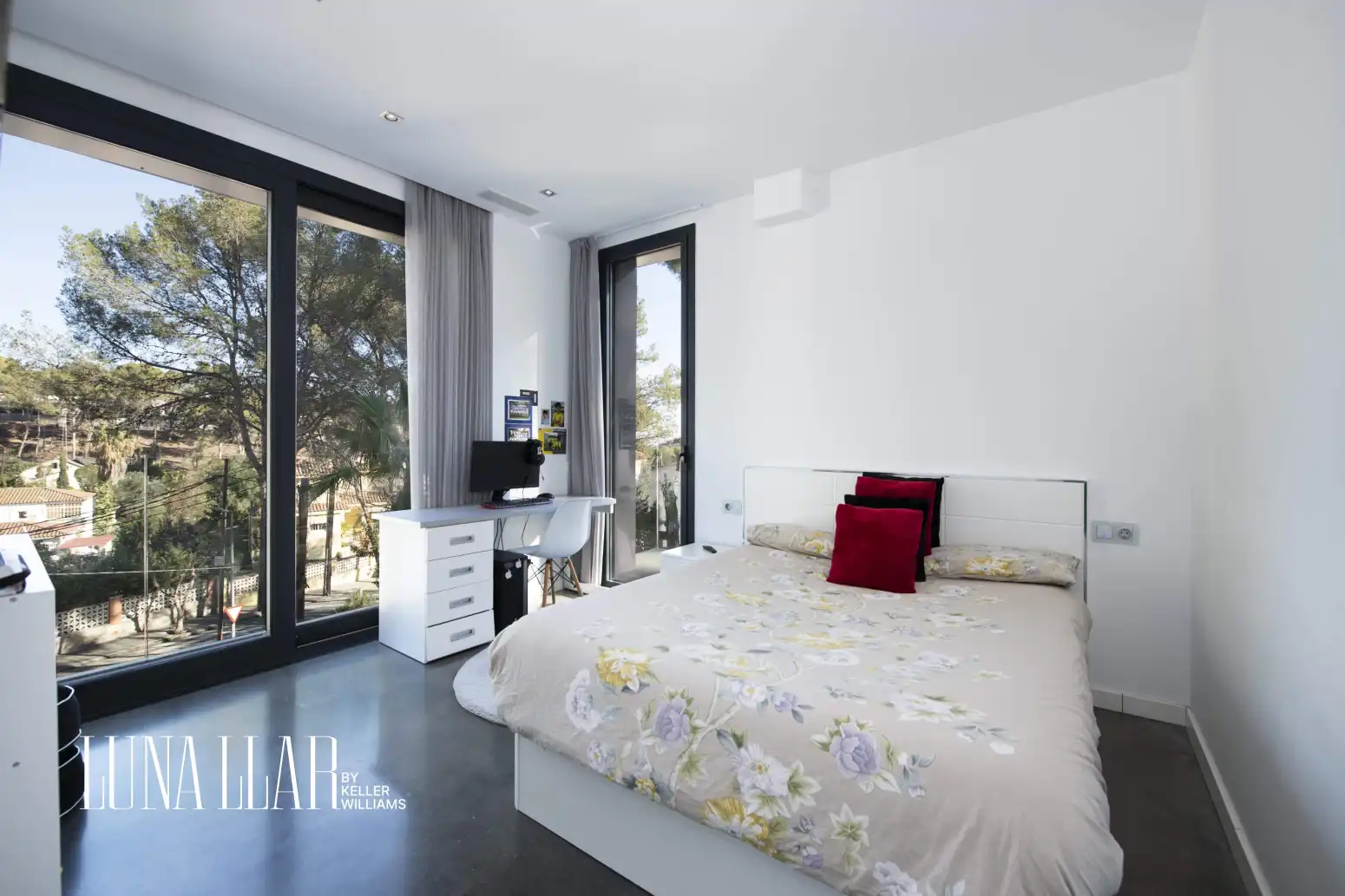 Bedroom of Houses for sale in Castelldefels  with Heating