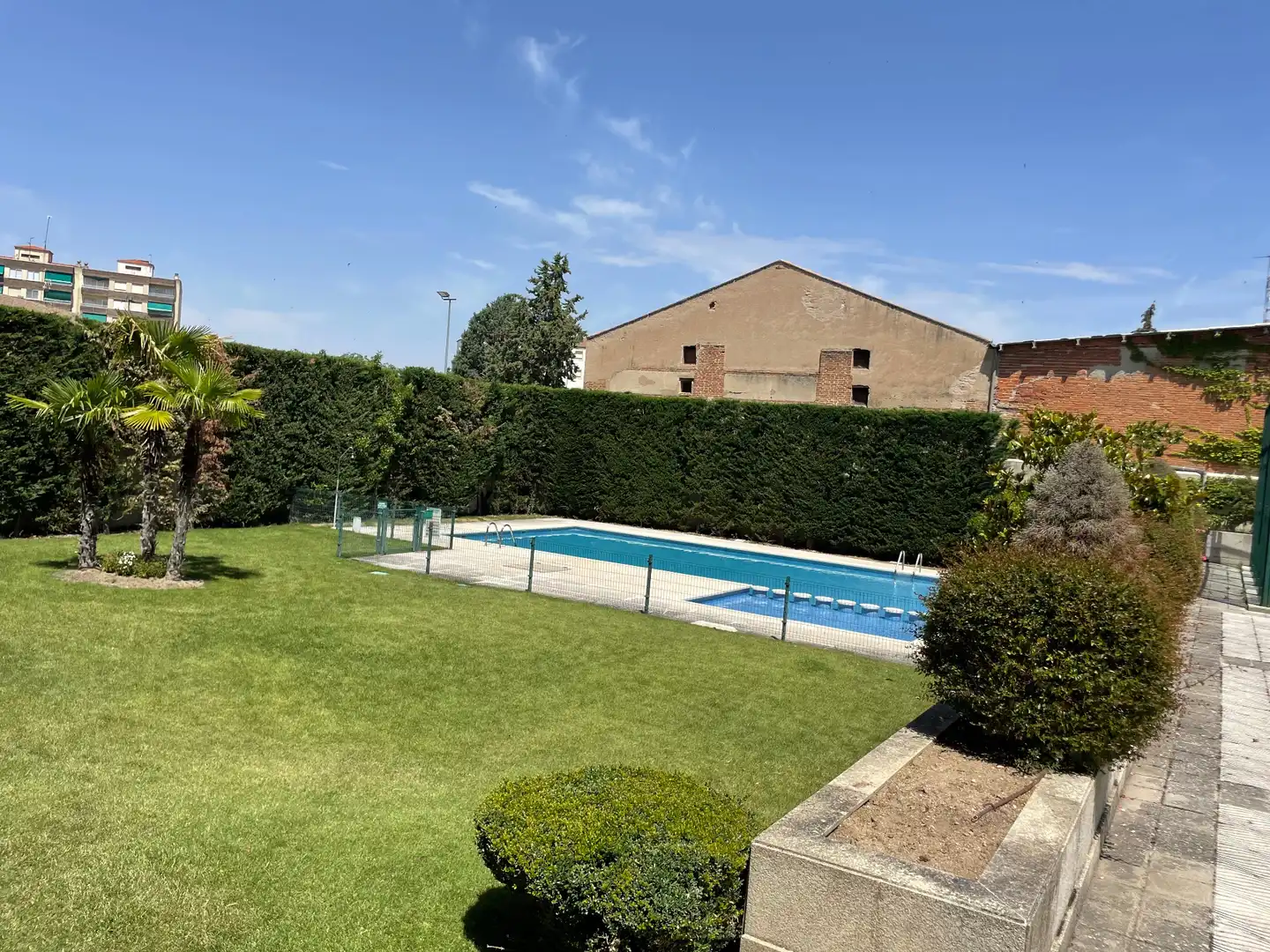 Schwimmbecken von Wohnung zum Verkauf in Peñaranda de Bracamonte mit Heizung, Privatgarten und Parkett
