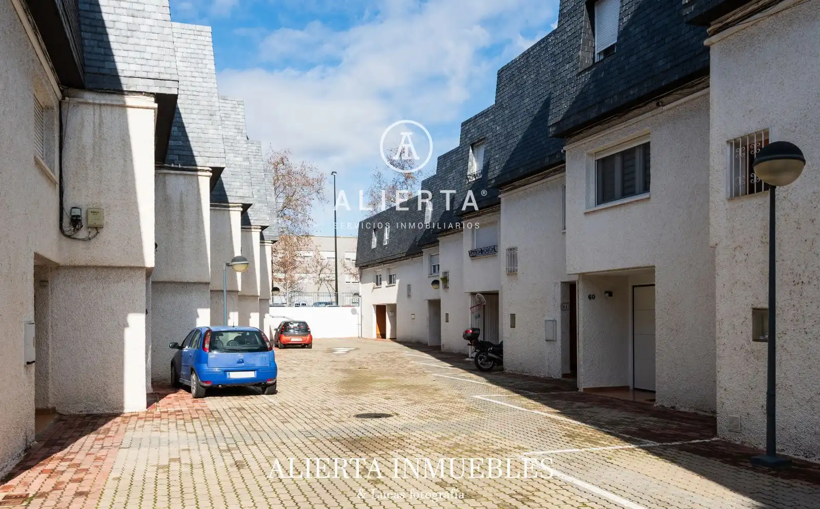 Vista exterior de Casa o chalet en venta en Zaragoza con Calefacción y Trastero