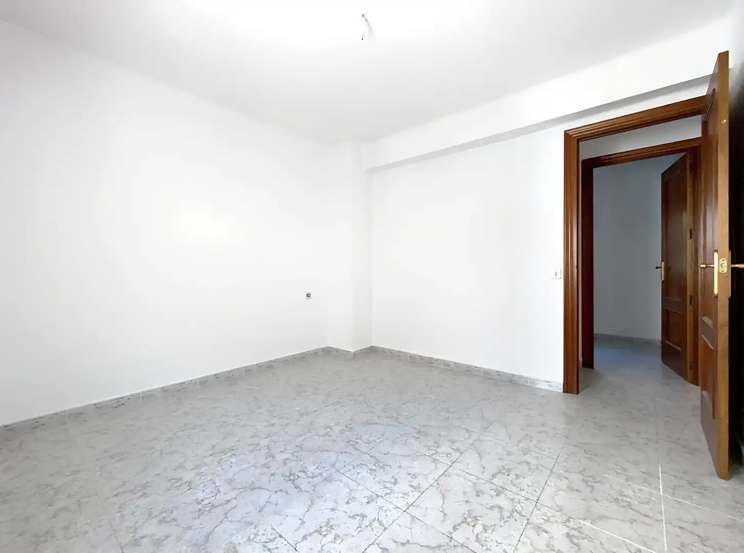 Wohnungen zum Verkauf in Estepona mit Terrasse und Balkon