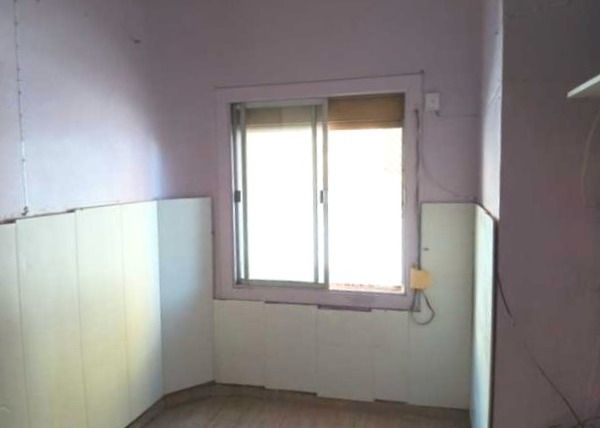 Dormitori de Planta baixa en venda en Cornellà de Llobregat