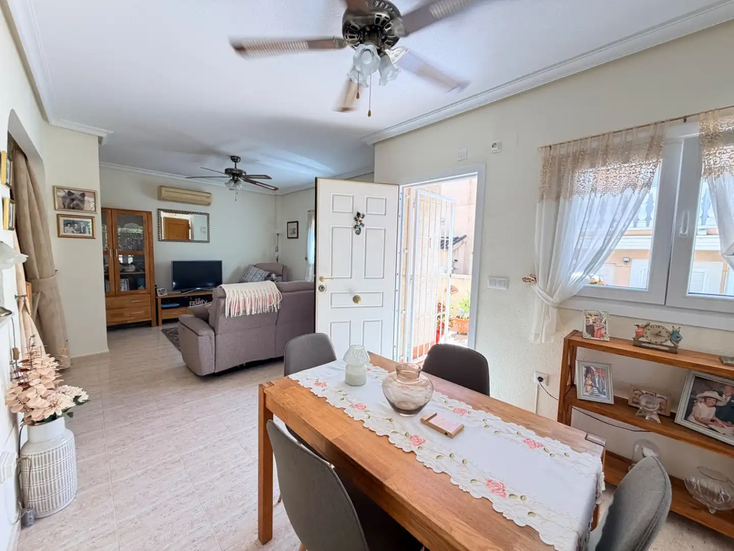 Comedor de Dúplex en venta en Orihuela con Aire acondicionado, Piscina y Amueblado