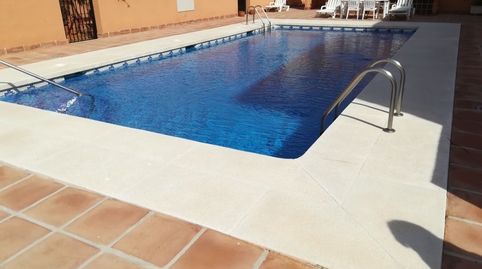 Magnífico y amplio adosado en el centro de Fuengirola con garaje y piscina