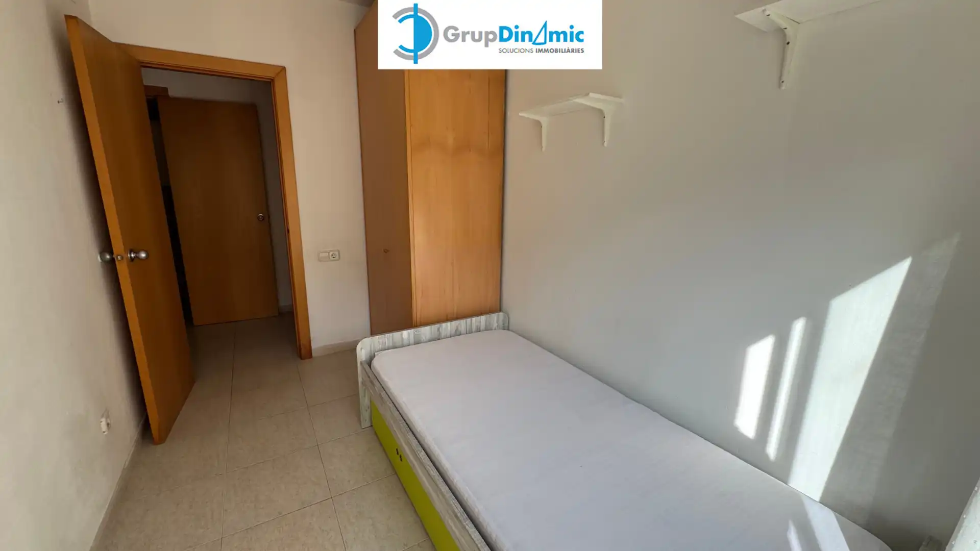Schlafzimmer von Wohnung zum Verkauf in Palamós mit Klimaanlage, Heizung und Möbliert