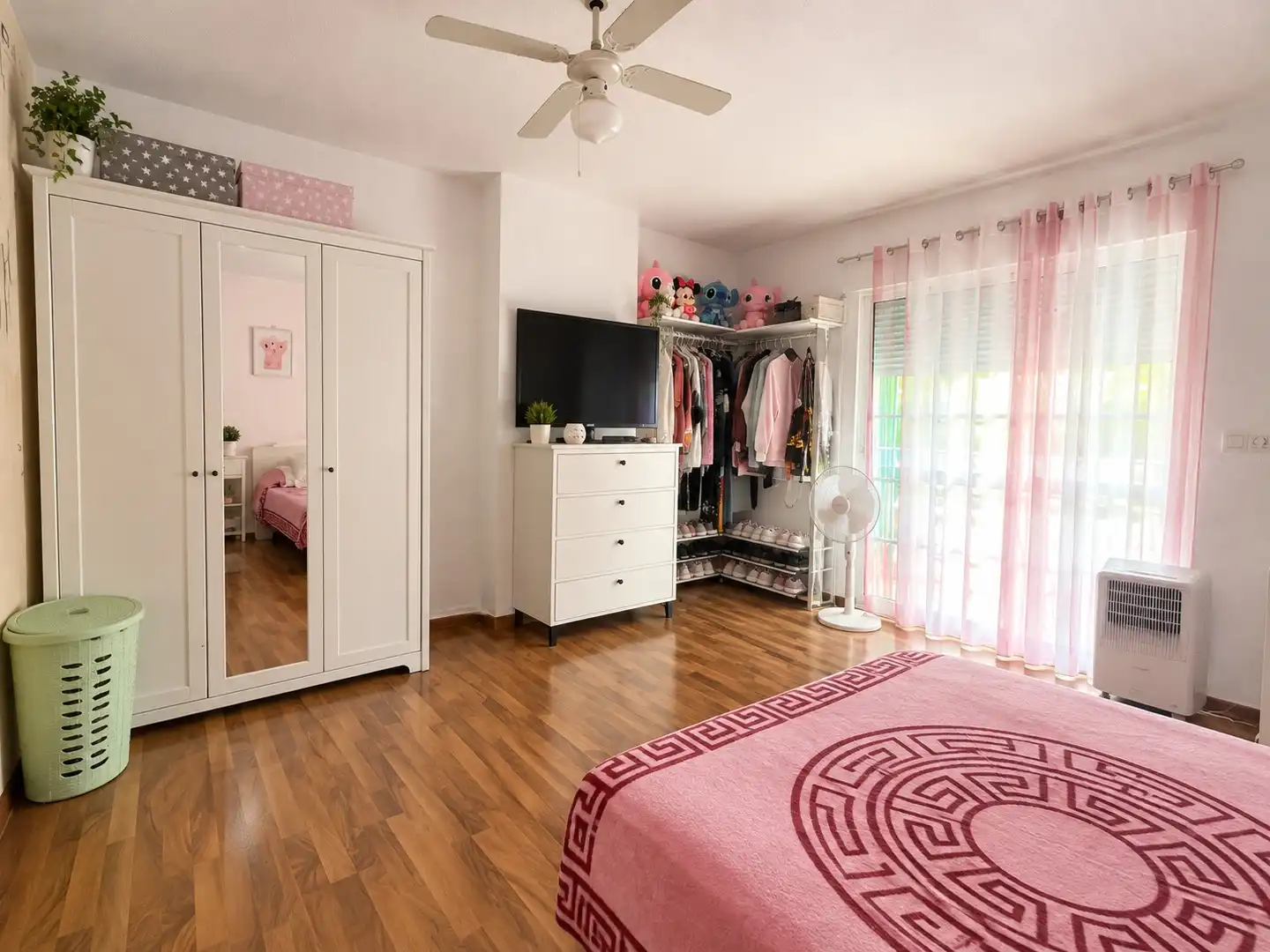 Casa aparellada amb terrassa en venda a Avenida Emilio Castelar 65, imagen 6