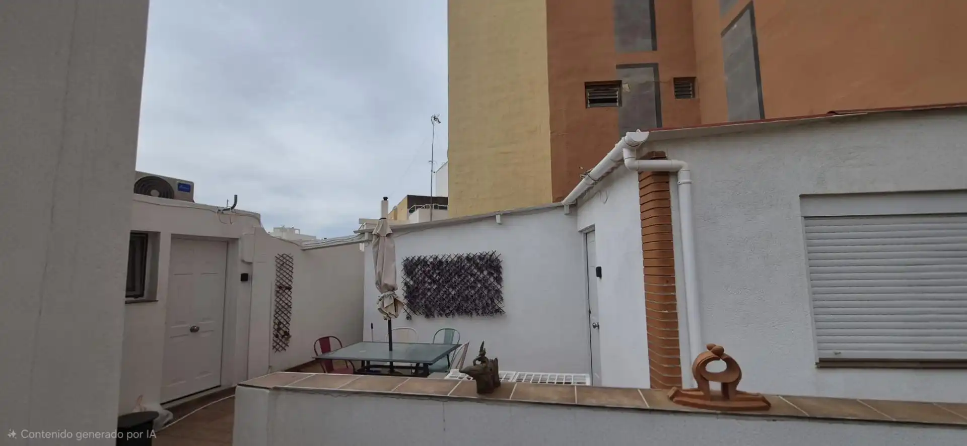 Terraza de Edificio en venta en Almería