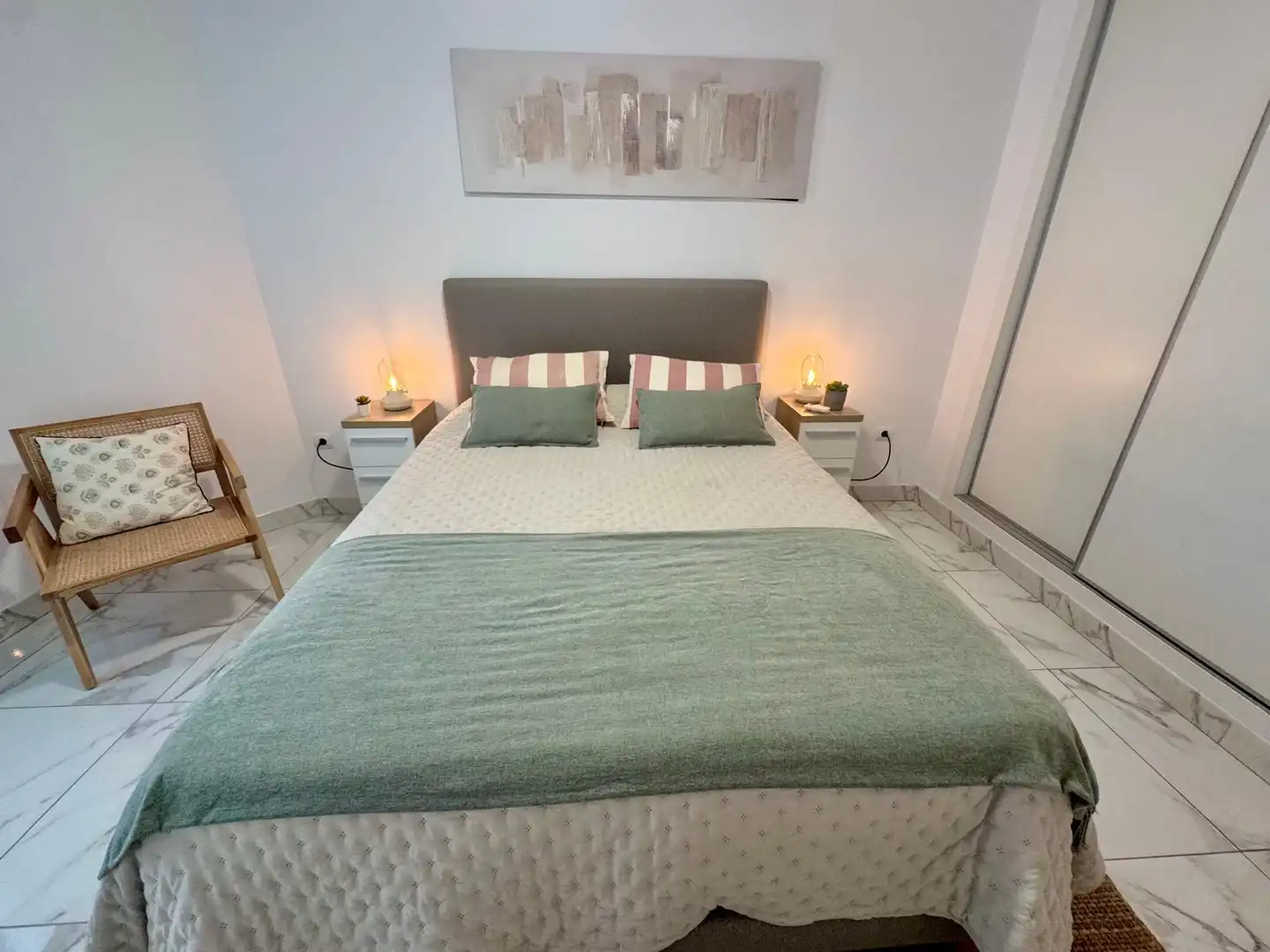 Habitación de Apartamento en venta en Marbella con Aire acondicionado, Terraza y Piscina