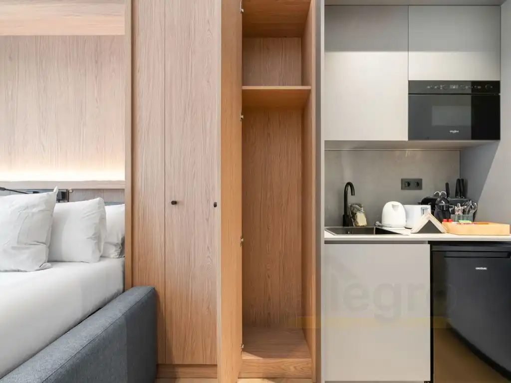 Bedroom of Commercial properties for sale in Puente de Vallecas