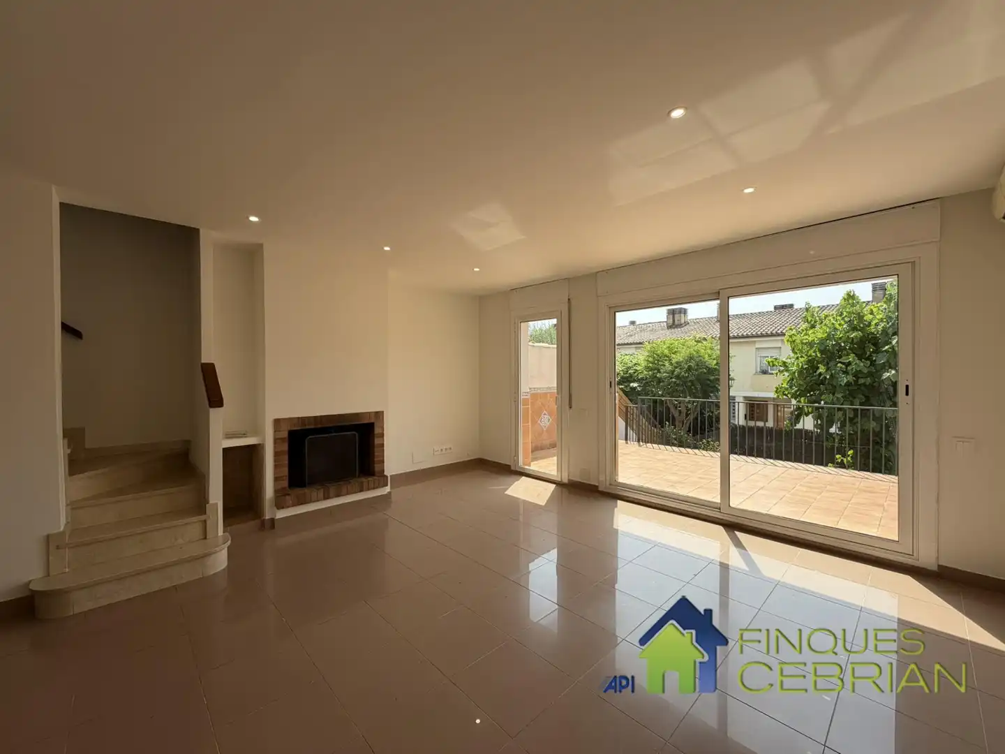 Sala de estar de Casa adosada de alquiler en Alella con Calefacción, Jardín privado y Terraza