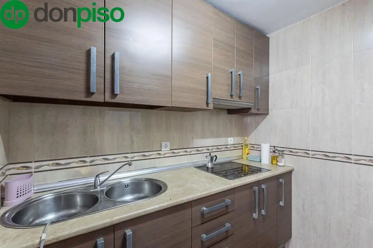 Küche von Wohnung zum Verkauf in Granada