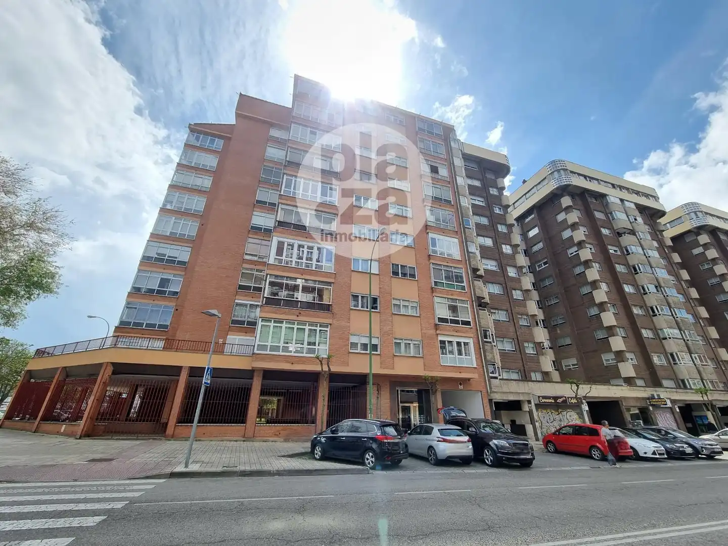 Vista exterior de Piso en venta en Burgos Capital con Calefacción, Terraza y Trastero