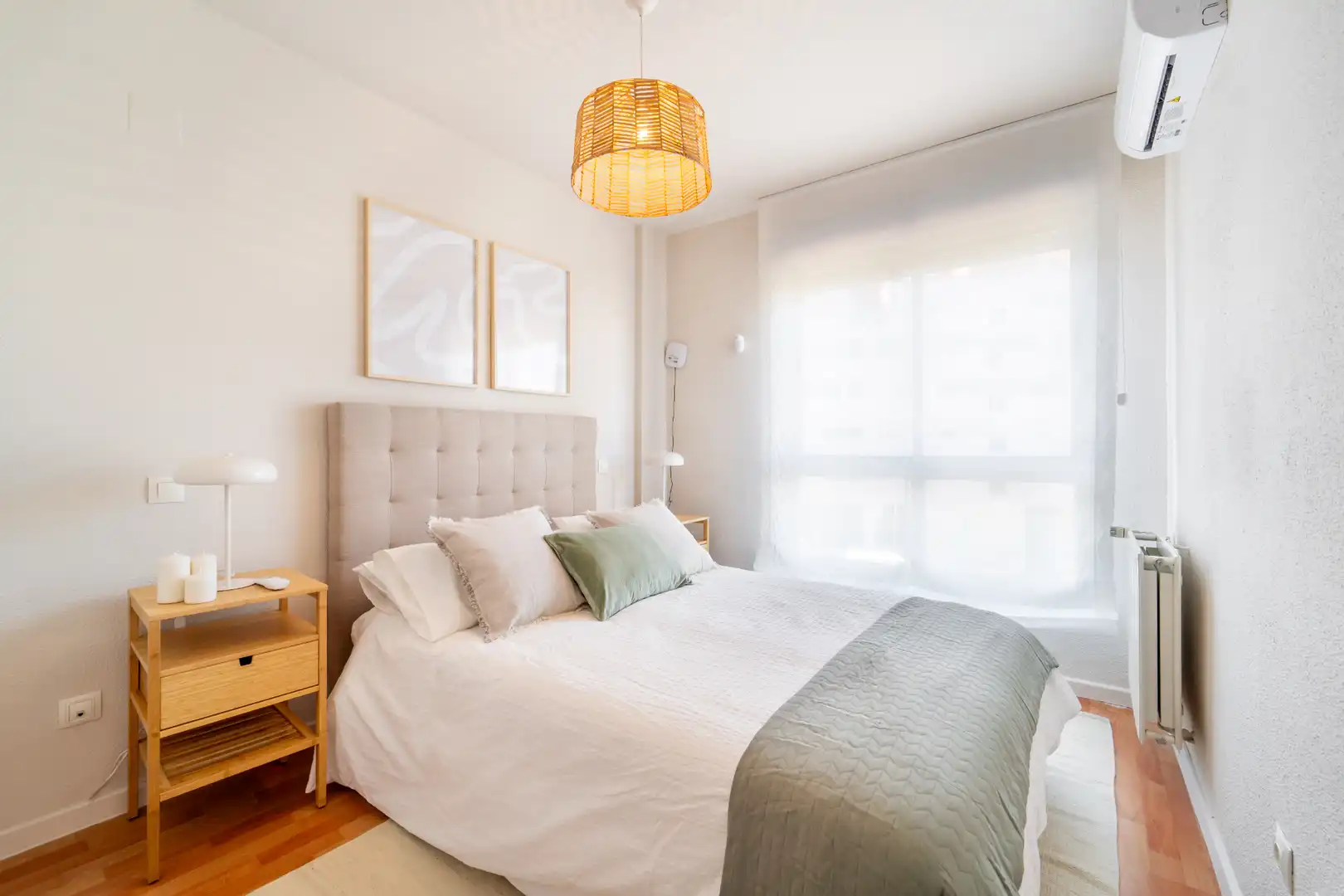 Bedroom of Flat for rent in Madrid  with Air Conditioner, Heating and Parquet flooring