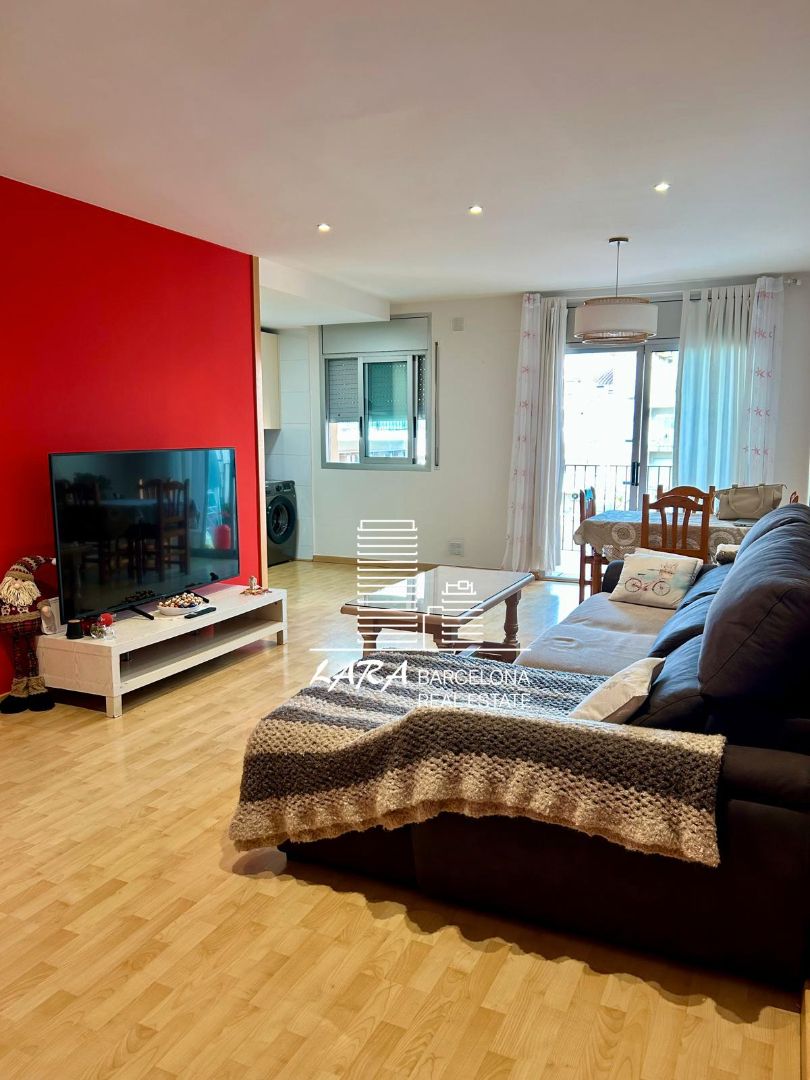 Exterior view of Flat to rent in Castelldefels  with Air Conditioner and Terrace