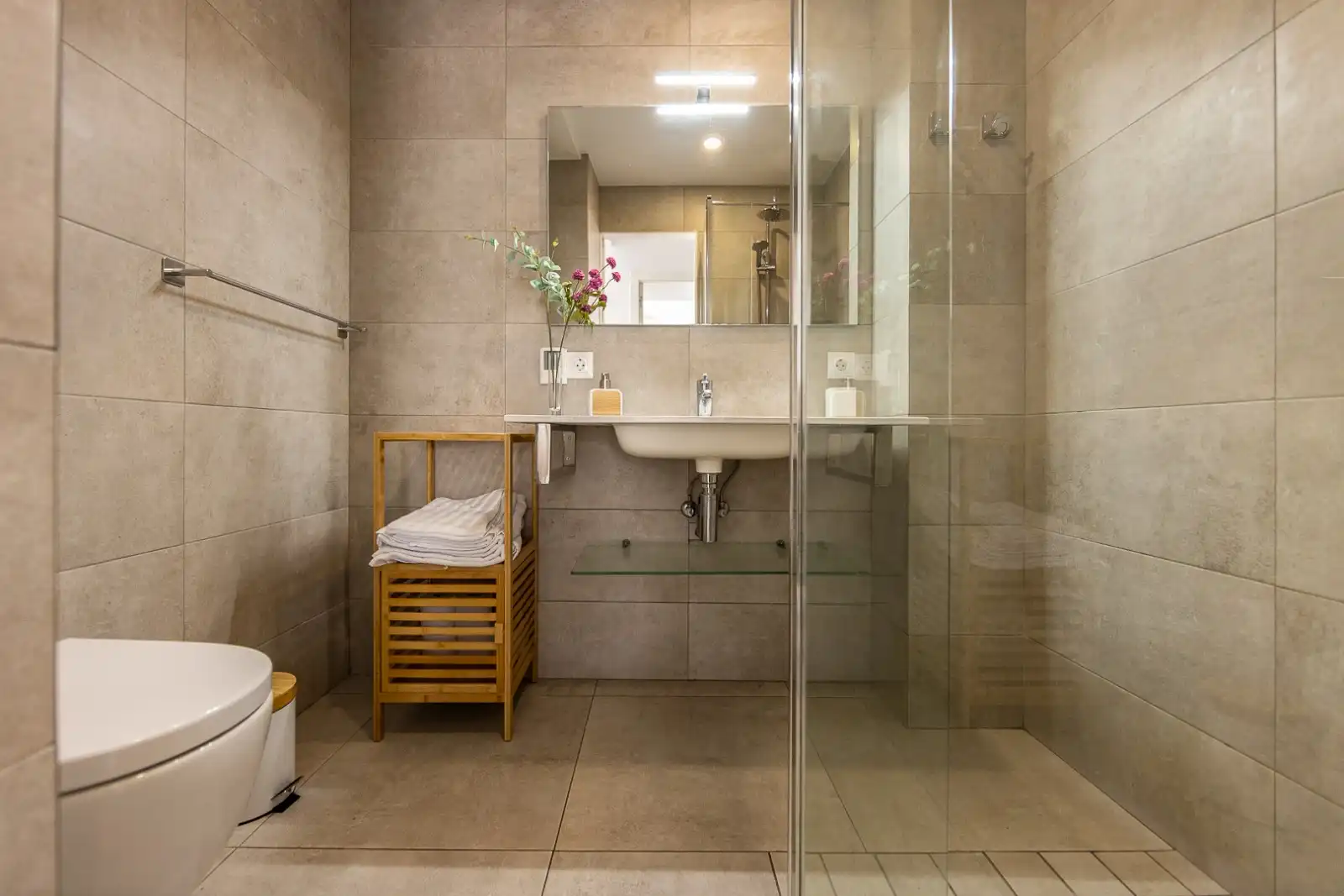 Bany de Apartament en venda en Almuñécar amb Aire condicionat, Terrassa i Moblat