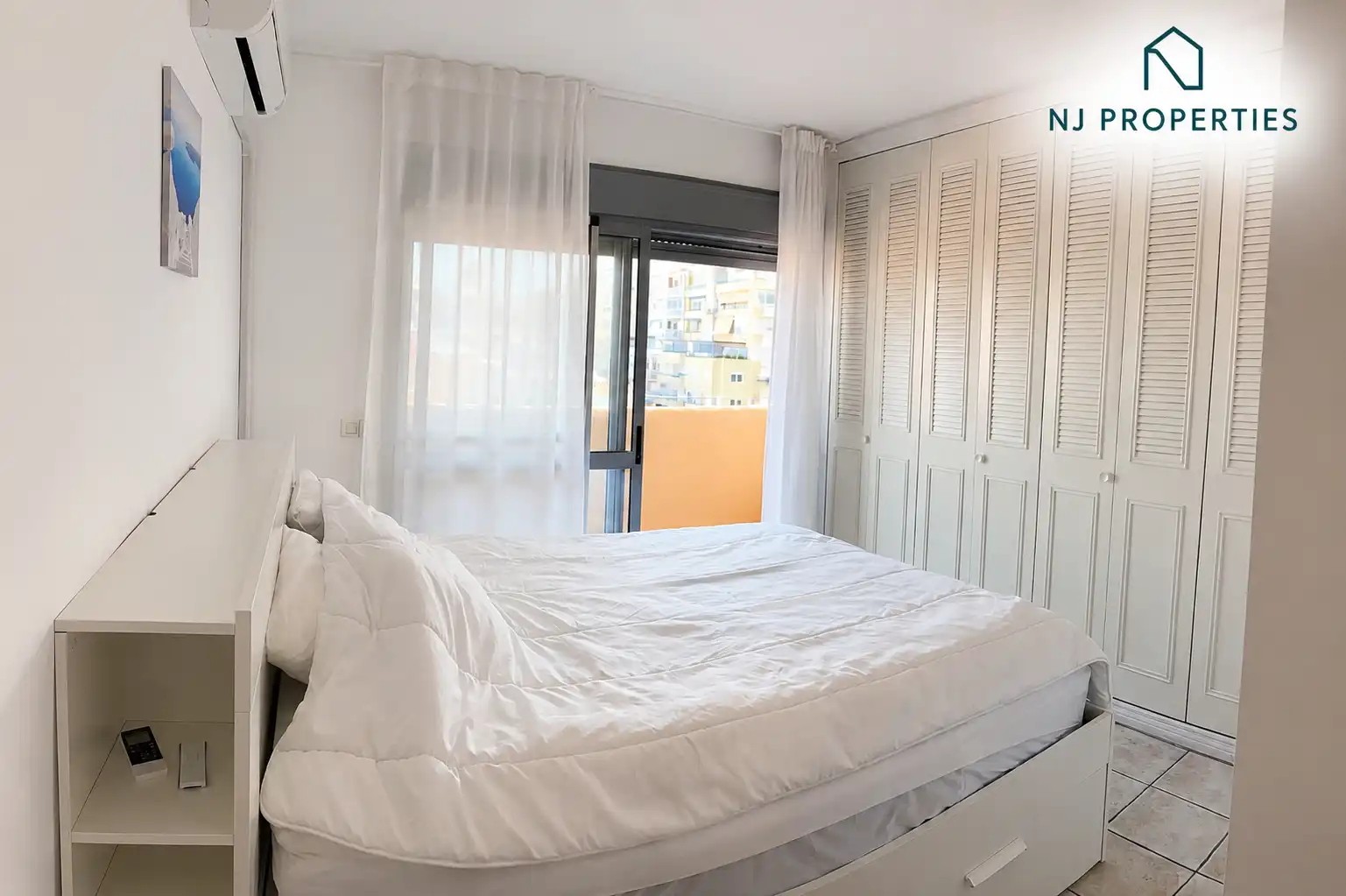 Habitación de Ático en venta en Fuengirola con Aire acondicionado, Terraza y Amueblado