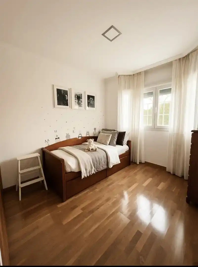 Habitación de Casa o chalet en venta en Fuenlabrada con Aire acondicionado, Jardín privado y Parquet