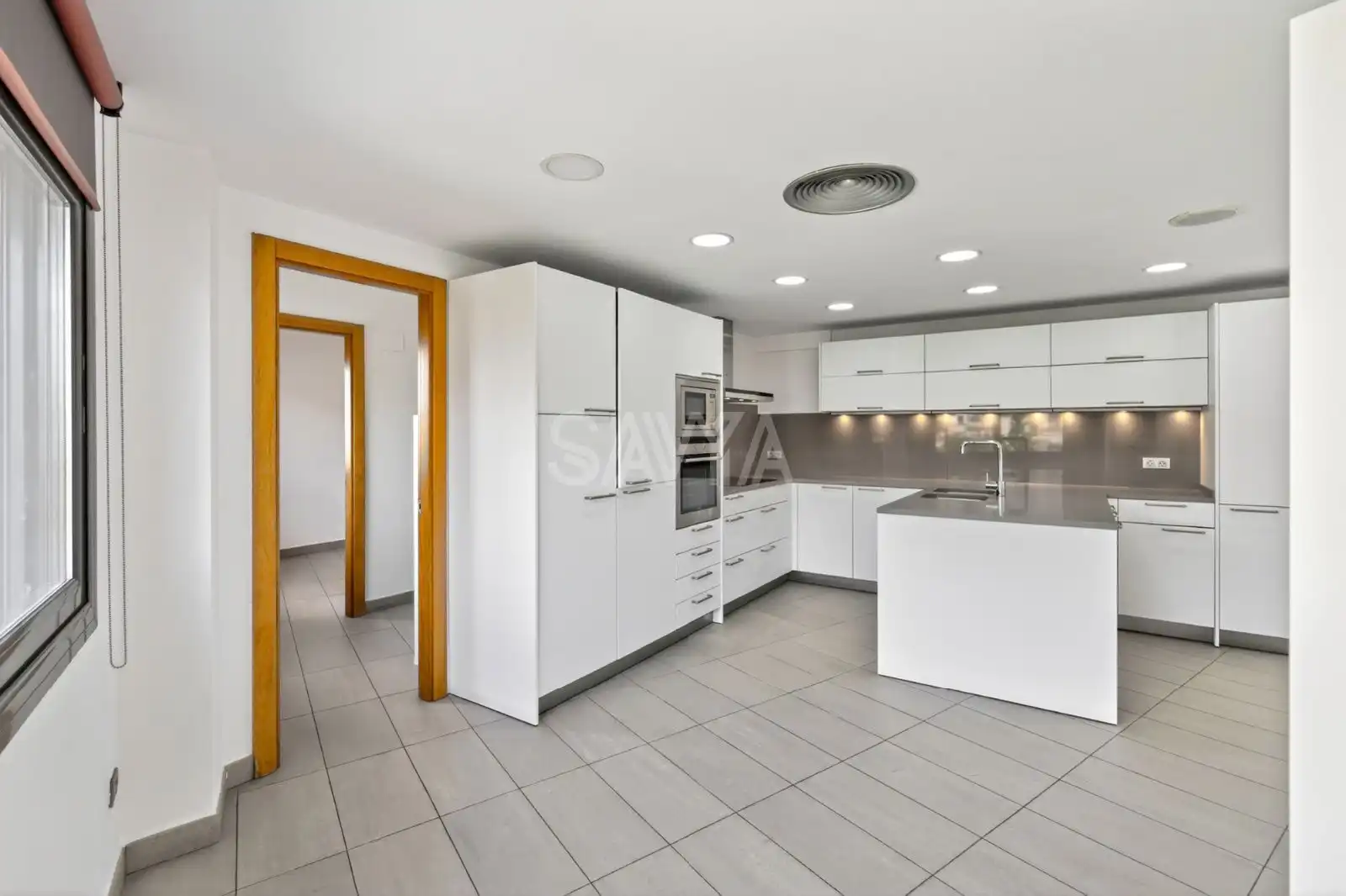 Cocina de Casa o chalet en venta en Barcelona con Aire acondicionado, Terraza y Trastero