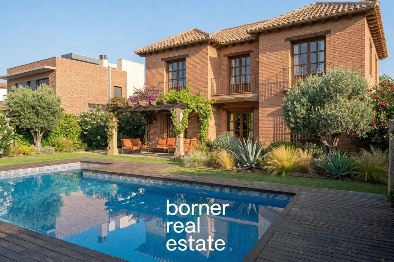 Vista exterior de Casa o chalet en venta en Sant Cugat del Vallès con Calefacción, Jardín privado y Terraza