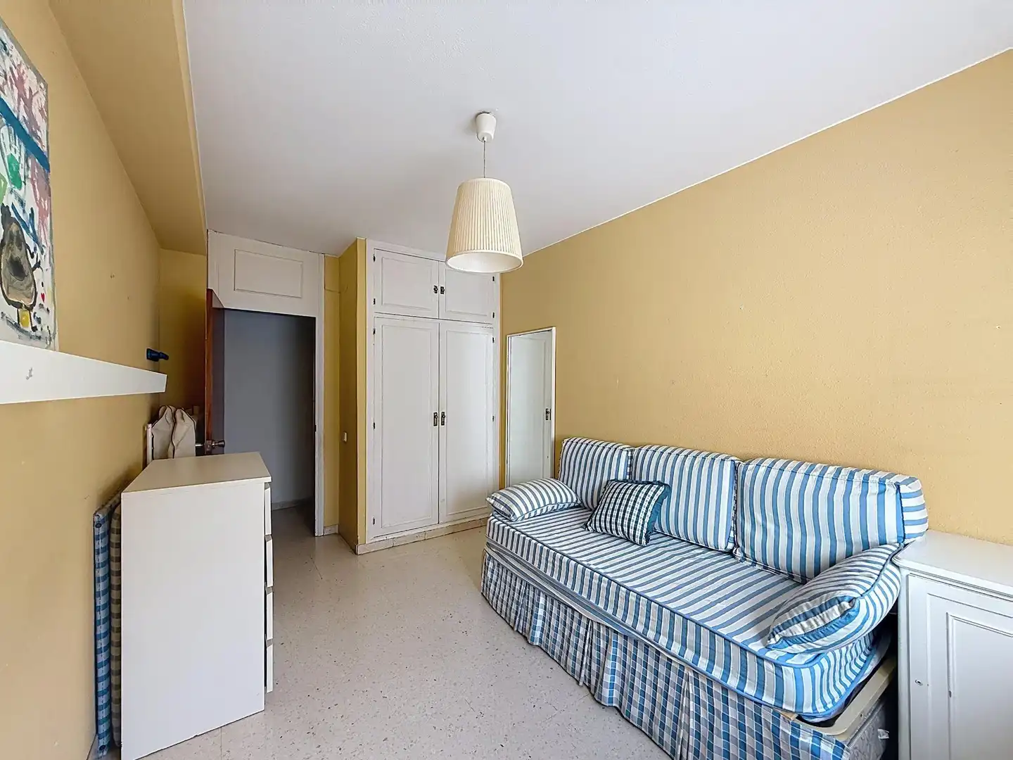 Habitación de Piso en venta en Sevilla con Aire acondicionado, Jardín privado y Trastero