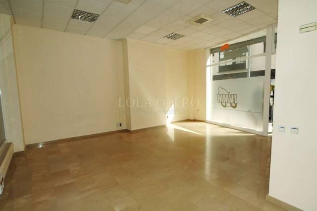Local comercial en Alquiler en Barrio de Patraix